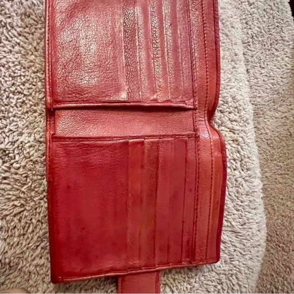 Gucci Red Leather Wallet - Picture 5 of 9